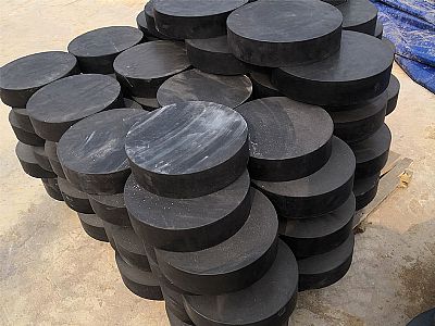 盐源县板式橡胶支座由若干层橡胶片与薄钢板经加压硫化
